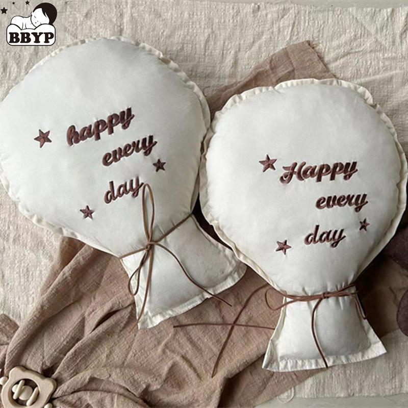 Baby Nursery Music - 2 ชิ้นผ้าฝ้ายเย็บปักถักร้อยบอลลูนแขวนผนังเครื่องประดับเด็กน่ารัก Deco หมอน Nordic เด็กห้องนอนห้องนั่งเล่นตกแต่ง